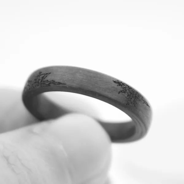 Anillo Carbono Negro con 4 s*Eguzkilore Best