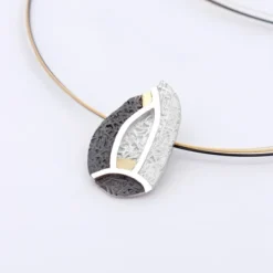 Colgante Almendra Vitoria Plata y Lámina de Oro*Eguzkilore Outlet