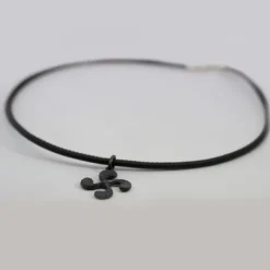 Colgante Lauburu de Plata Oxidada 22mm*Eguzkilore Discount