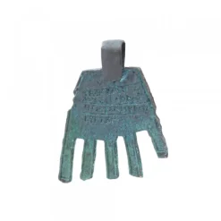 Colgante Mano de Irulegi Verde 30mm y Caucho*Eguzkilore Best