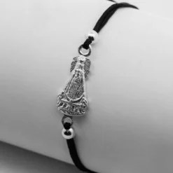 Pulsera Virgen de Begoña de Plata con Hilo Negro*Eguzkilore Outlet
